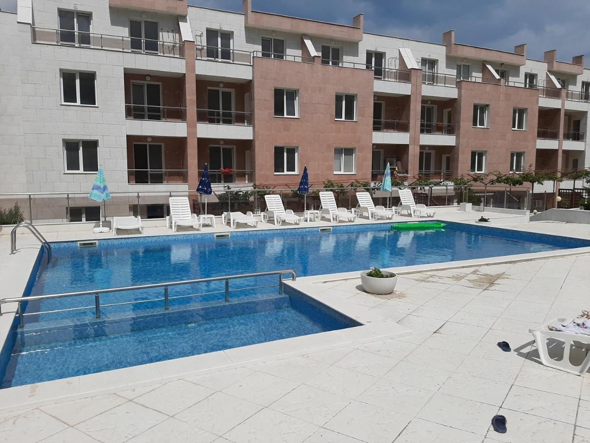 Apartment-Studio Daisy In Kiwi Gardens Complex Bjała Zewnętrze zdjęcie